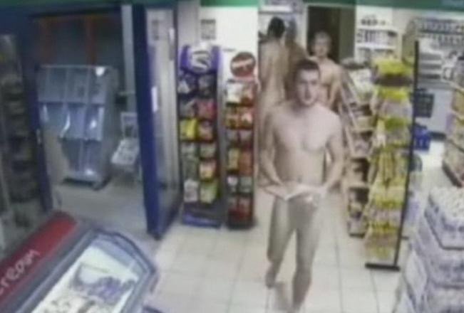 N-am chiloti, ca-s in calduri! Dar plec la cumparaturi! Vezi VIDEO!