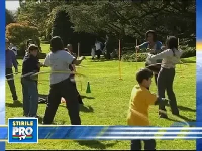 Michelle Obama se pricepe la hula-hoop! Vezi video!