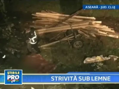 Moarte cumplita! A fost strivita de caruta, condusa chiar de sotul ei!