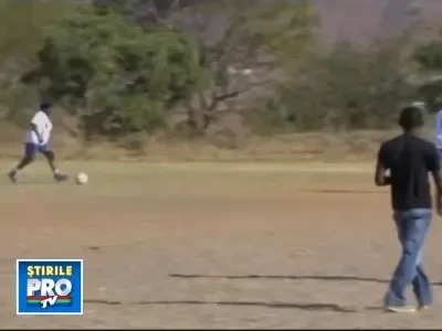 Bunicutele din Africa de Sud s-au apucat de fotbal!