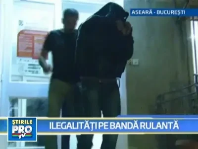 Conducea o masina furata fara permis, avea la el arme albe si droguri!