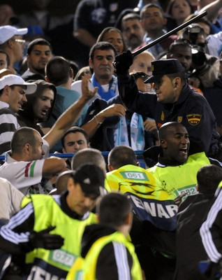 ALERTA la Vaslui: Meciul cu Steaua aduce 250 de jandarmi pe stadion!