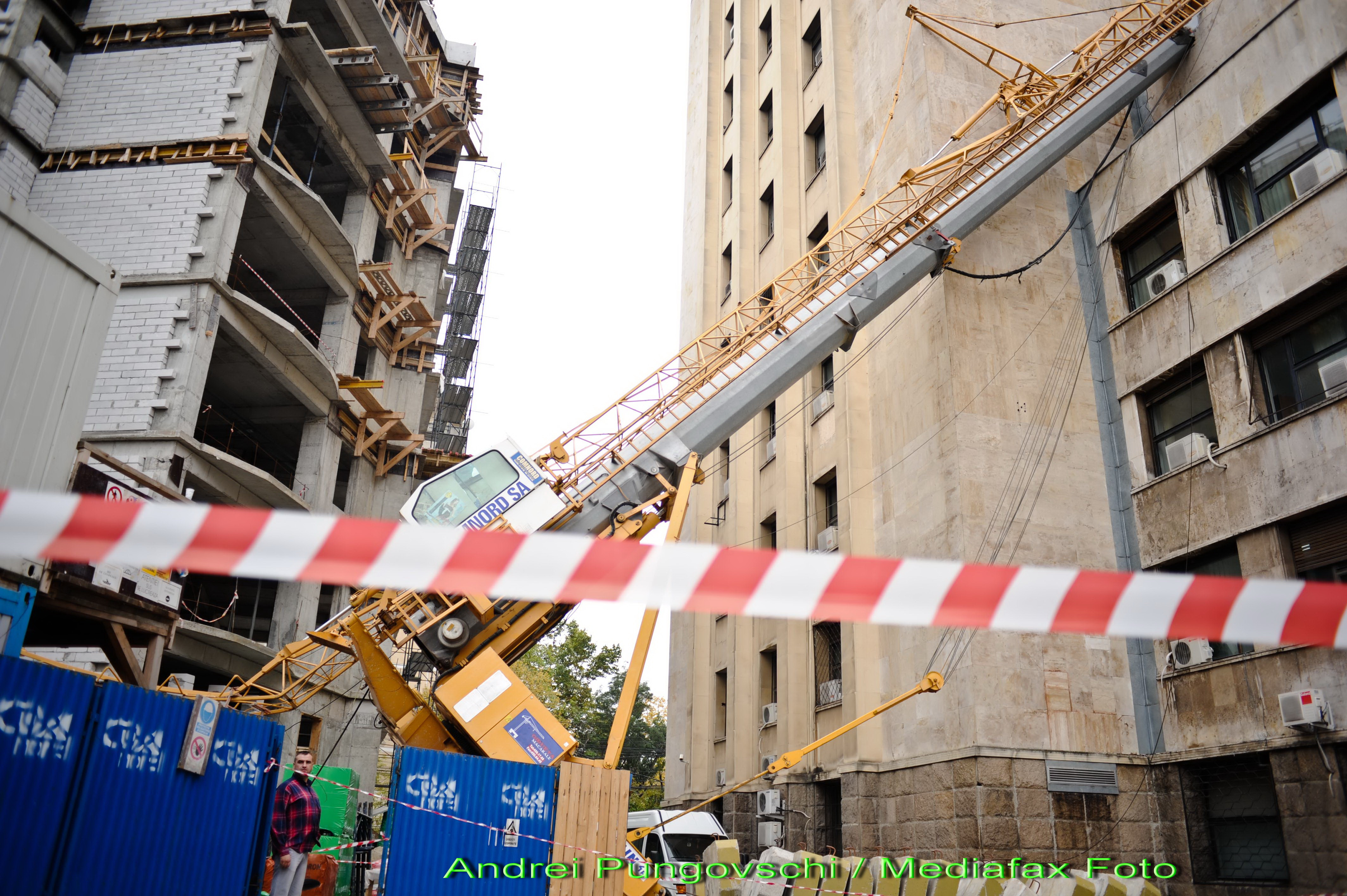 Macara prabusita la Depoul Giurgiului! 6 tramvaie si 2 hale RATB, avariate
