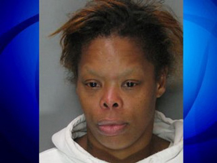 Capcaunul cu fusta: si-a batut copiii pentru o bucata de carne!