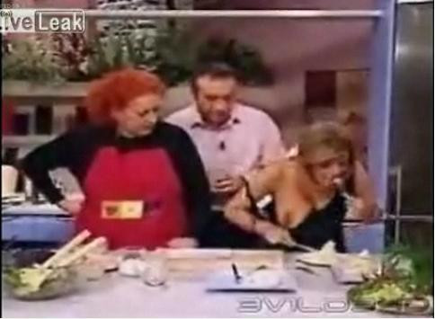 A dat cu sanu-n fasole'! Vezi video