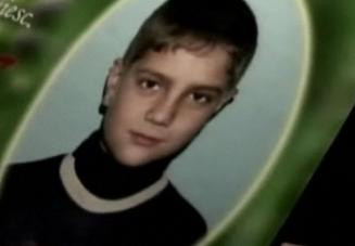 Elevul de 13 ani, ucis pentru ca a vrut sa impace niste colegi, inmormantat