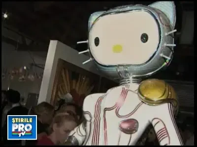 Paris Hilton adora produsele “Hello Kitty”!