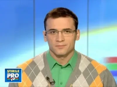 Voia sa treaca de vama cu 14 pitoni lipiti de corp!