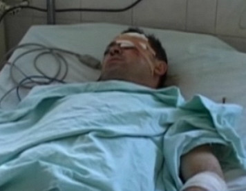 A "zburat" de la etajul 4, alcoolizat bine ! S-a ales doar cu o vanataie!