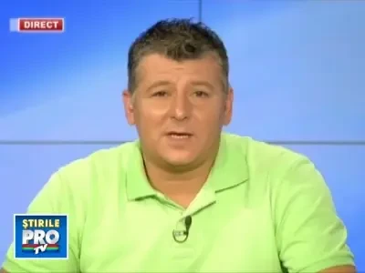 Jolie, puiul de urangutan, la prima "reprezentatie" in fata vizitatorilor!