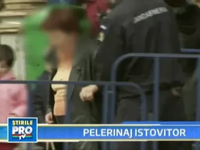 Mii de credinciosi la Mitropolie, in penultima zi de pelerinaj