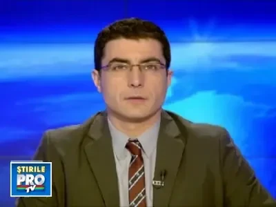 A ramas blocat intre zidurile a doua case!