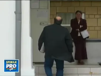 Ca la romani! Mai bine somer, decat angajat pe bani putini!