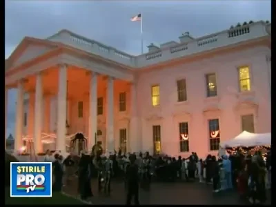 Atmosfera de Halloween a cuprins si Casa Alba! Vezi VIDEO