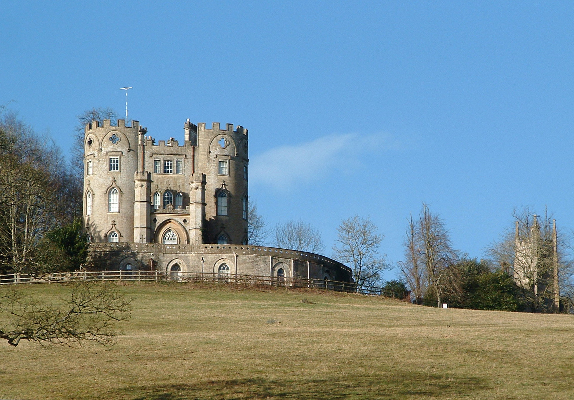 Franta isi vinde castelele pentru a iesi din criza economica