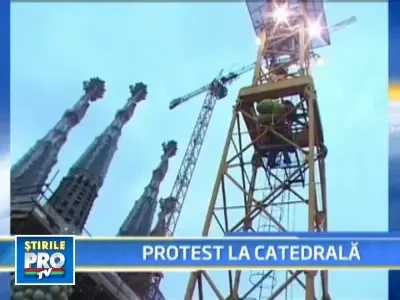 # Protest la inaltime impotriva incalzirii globale pe Sagrada Familia