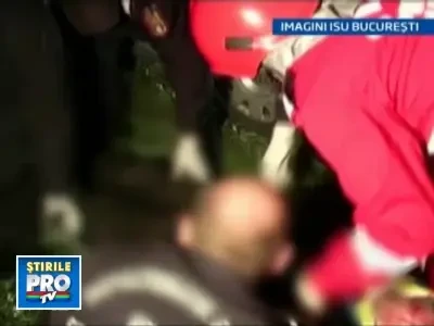 Cu 100 km/h direct in zidul unei fantani arteziene! Un mort si doi raniti