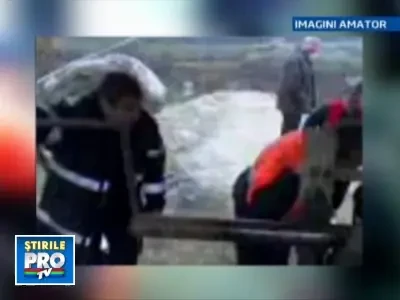 Salvat de la moarte. A cazut 20 de metri intr-o fantana