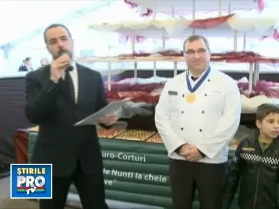 Romania vrea in Cartea Recordurilor, cu cea mai mare piramida de pateuri