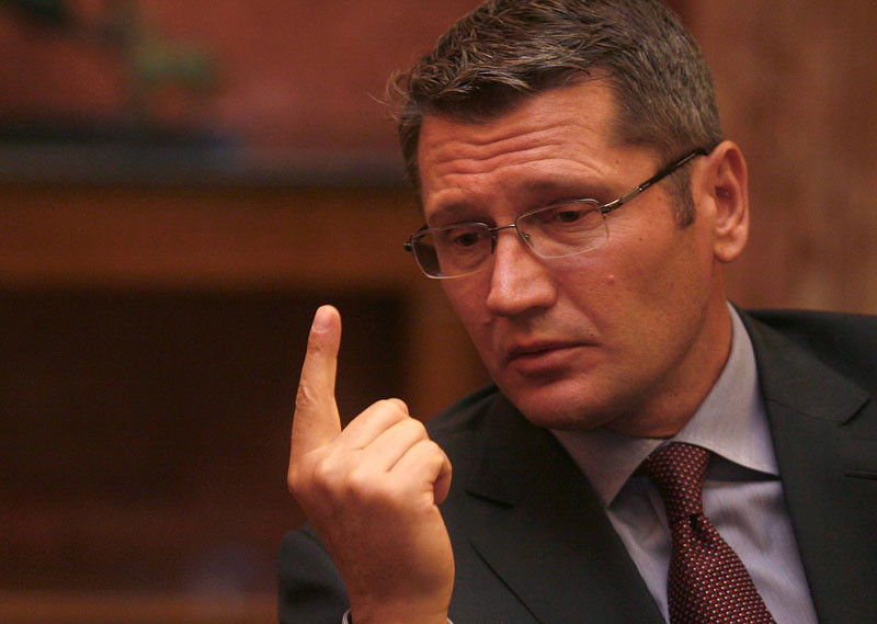 Liviu Negoita, premier desemnat. PNL, PSD si UDMR nu au venit la negocieri