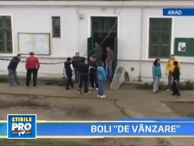 6 scoli inchise in Bucuresti! La Iasi, elevii confectioneaza masti!