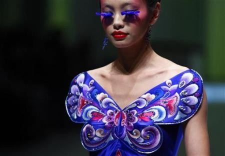 Manechine transformate in personaje de poveste