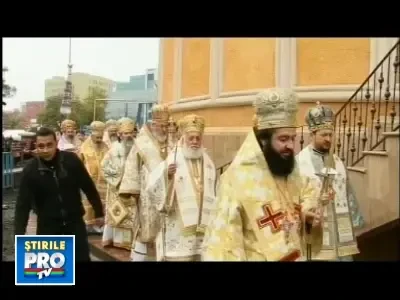 Slujba cu victime la Buzau! Peste 100 de cresdinciosi luati de salvari