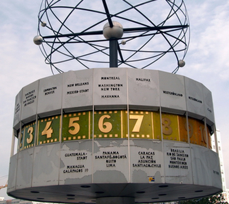 Nostalgici dupa 20 de ani! Nemtii viziteaza Muzeul Germaniei Comuniste