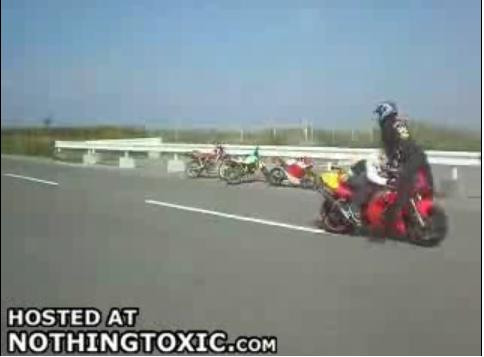 NO COMMENT! Auch... asta cu siguranta a durut!