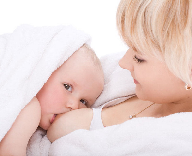 Laptele matern, sanatate curata pentru bebelusi!