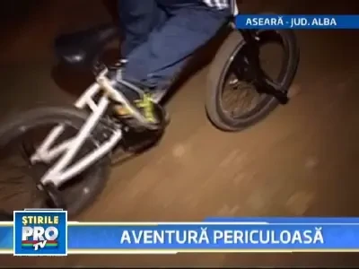 Copil de 13 ani, in coma dupa ce s-a izbit cu bicicleta de un copac