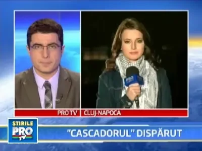 A lasat un sat intreg in bezna dupa ce a intrat cu masina intr-un stalp!