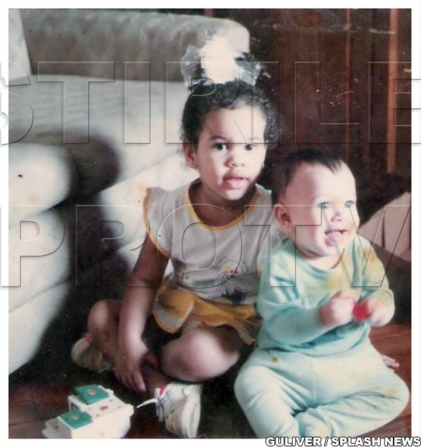 Madonna canta "Like A Virgin", Jesus Luz nu scapase de biberon!