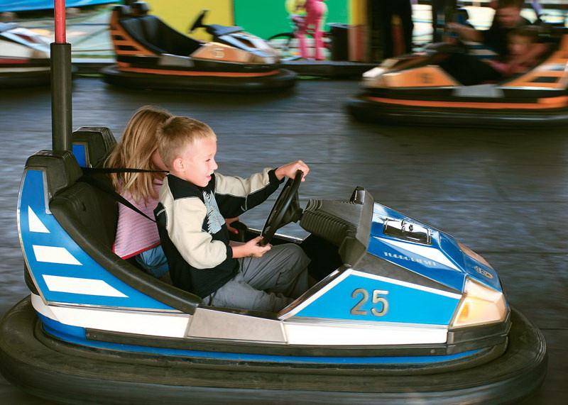 Feriti copiii de distractiile periculoase din parc!