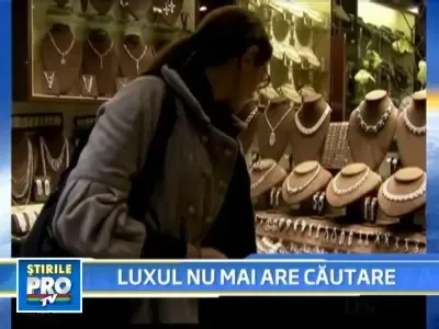 Bijuterii cadou de Craciun? Poate dupa ce trece criza!