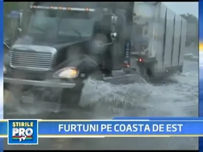 Ploi torentiale si furtuni in Florida si Virginia