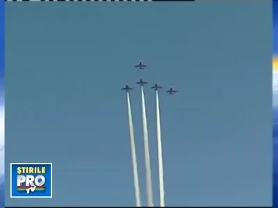 Prima femeie admisa in Red Arrows, celebra formatia de acrobatii aeriene