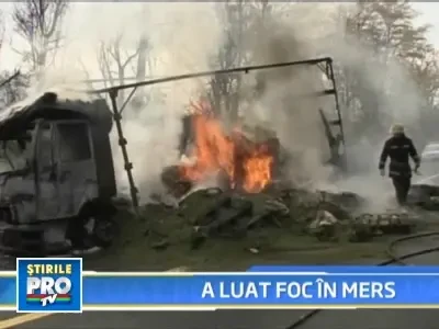 Un camion plin cu patrunjel s-a facut scrum!