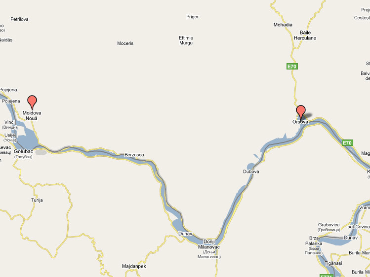 Caderile de pietre de pe versanti au blocat traficul pe DN57, in Mehedinti