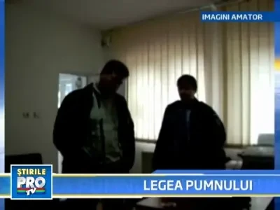 Cercetat in stare de libertate dupa ce a jignit si lovit cativa politisti!
