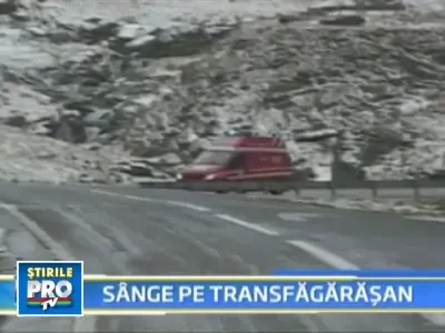 Au cazut cu masina intr-o rapa de pe Transfagarasan!