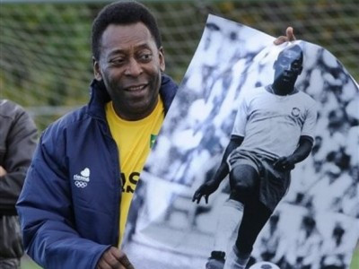 Pele castiga anual 18 milioane de dolari din drepturi de imagine