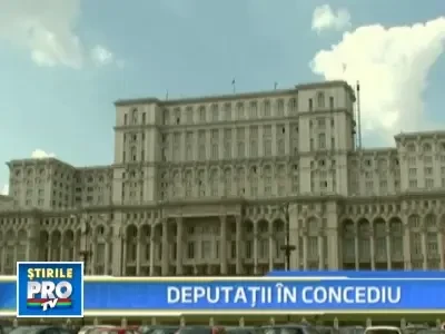 Angajatii de la Camera Deputatilor ameninta cu greva!