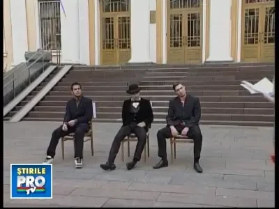 Au protesat imbracate provocator, impotriva hartuirii sexuale!