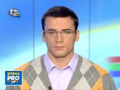 Au ramas pe drumuri dupa ce o macara le-a taiat casa in doua