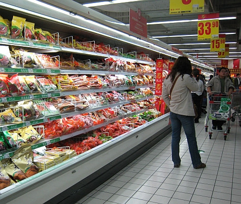 Mezelurile, de calitate tot mai proasta.Sanatatea consumatorilor in pericol