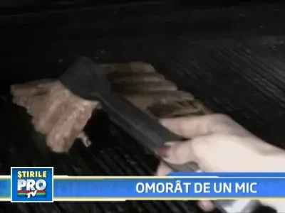 A murit sufocat dupa ce s-a inecat cu "micul electoral"