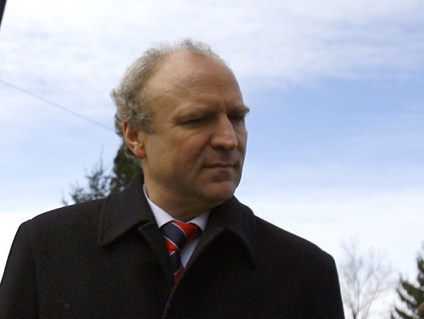 PORTRET DE CANDIDAT, ep. 13: Constantin Rotaru. Inreprinzatorul capitalist care tine ridicat stindardul rosu al comunismului