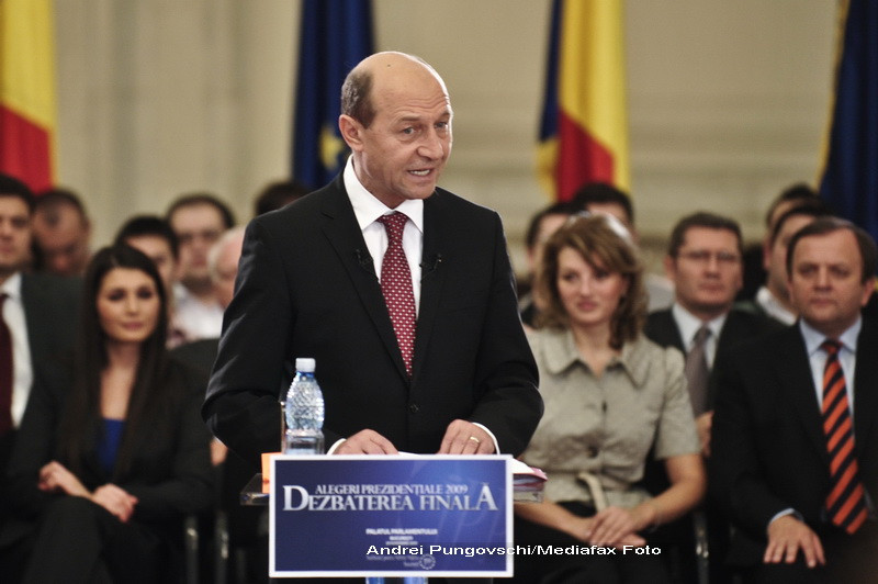 Modelele morale:Basescu - sotia, Antonescu - T. Chirila, Geoana- Patriarhul
