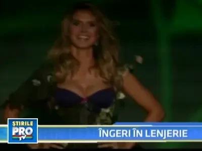 Sexy ingerasii de la Victoria's Secret! La care visezi?